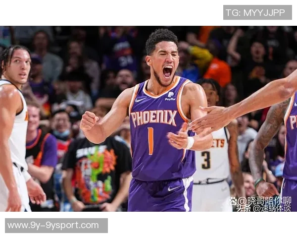 太阳逆转篮网第三节大爆发布克单节狂砍12分助力球队反超17分 太阳逆转篮网第三节大爆发布克单节狂砍12分助力球队反超17分